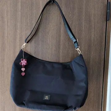 블랙 숄더백 꽃 참 포함