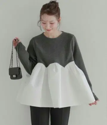 Fit more 핏모어 볼륨 턱 페플럼 상의