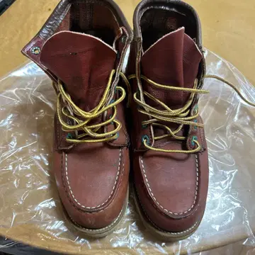 브라운 가죽 하이컷 부츠