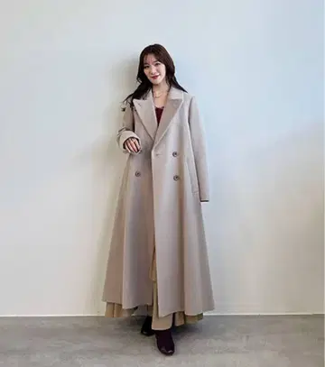 Cocodeal 코코딜 백 플레어 롱 코트 베이지 사이즈 1