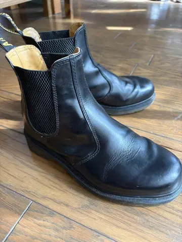 새상품급 닥터마틴 Dr.Martens 첼시 부츠 사이드 고어 24cm
