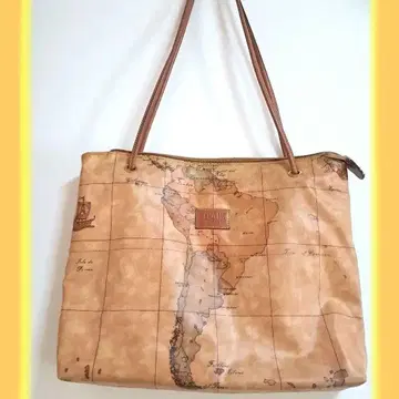 세일 가격!! PRIMACLASSE 지도 도안 숄더 토트백