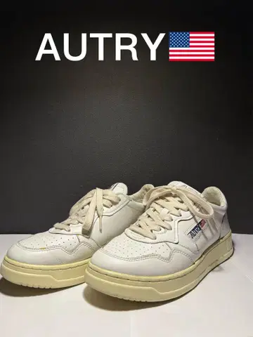 AUTRY 오토 리 스니커즈 41 화이트