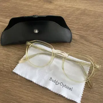 Buddy Optical 클리어 안경 케이스 포함