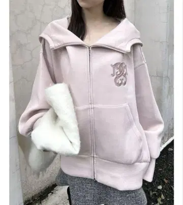 snidel 볼륨 후드티