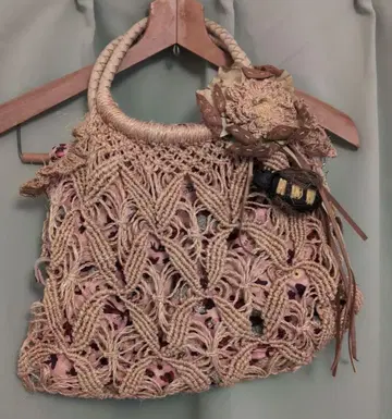 ANNA SUI 꽃 모티브 바스켓백