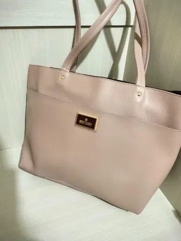 마리콴트 MARY QUANT 백 핑크 플레이트 로고 A4