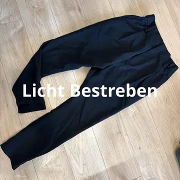 리히트베슈트레벤/팬츠