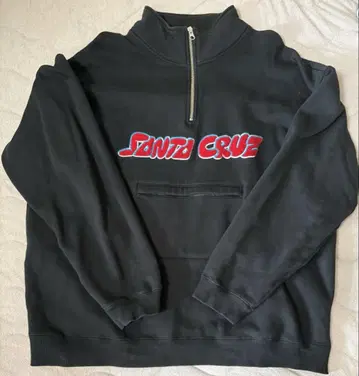 SANTA CRUZ 하프 지퍼 맨투맨 블랙