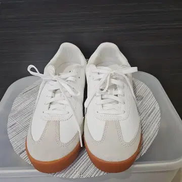 미사용 새상품 UNIQLO C 스웨이드 콤비네이션 스니커즈 24cm