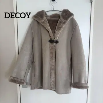 DECOY 데코이 베이지 무스탕 코트