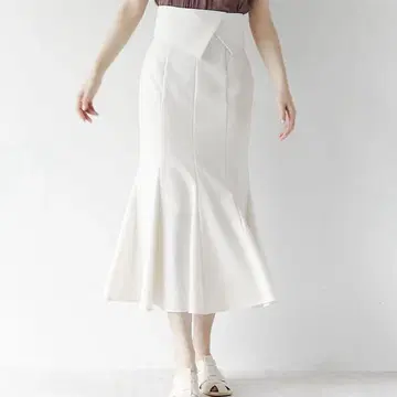 LAGUNAMOON 아이보리 플레어 스커트
