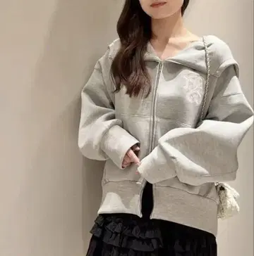 snidel 볼륨 후드티