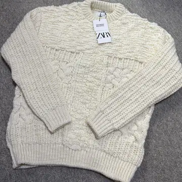 [ 새상품 ] ZARA 아이보리 케이블 짜임 니트 M
