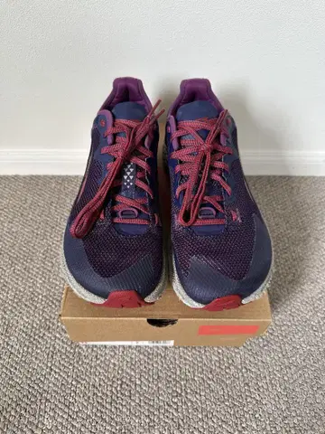 ALTRA TIMP 4 우먼 8 사이즈(25cm)