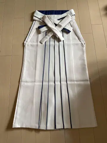 화이트 네이비 스트라이프 하카마