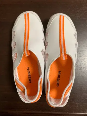 편안한 굽힘 에어 슈즈 (백 벨트) 23cm