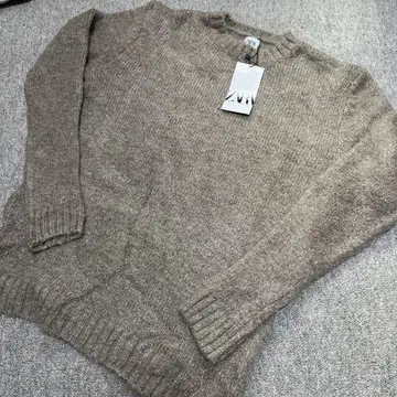 [ 새상품 ] ZARA 베이지 니트 스웨터 L 사이즈