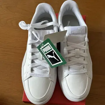PUMA 화이트 스니커즈 24.5cm