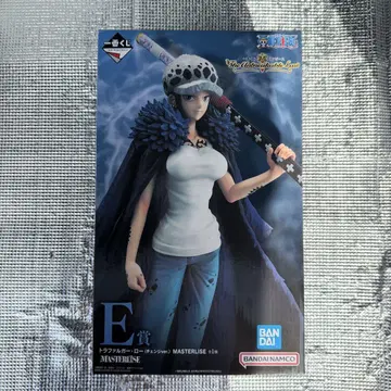 [ 당일 발송 ] 제일복권 원피스 E상 트라팔가 로 ( 체인지ver. )