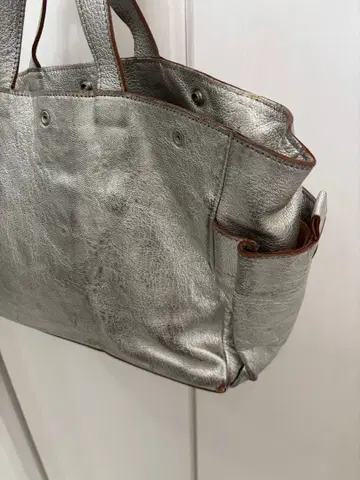 실버 가죽 토트백