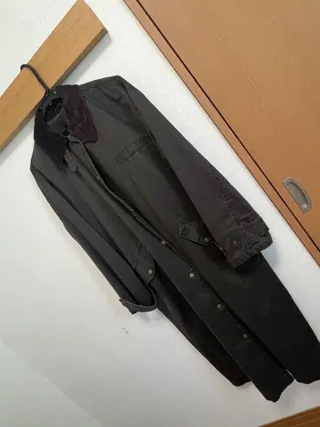 코듀로이 옷깃 블랙 롱 코트