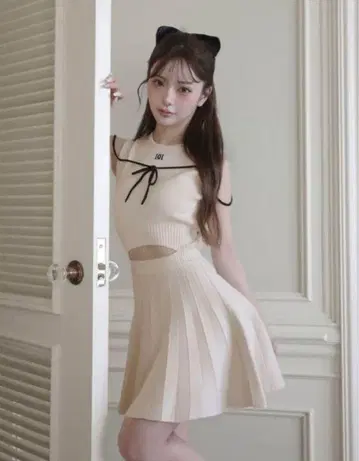 다리치 허리 오픈 스트링 니트 미니 원피스