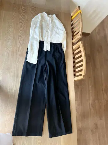 띠어리 럭스 셔츠 보타이 긴팔과 투모로우 와이드 팬츠 세트