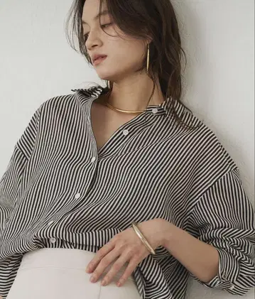 [ LOUNGEDRESS ] 린넨 스트라이프 오버 셔츠_블랙