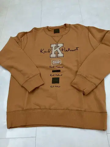 Karl Helmut 로고 자수 크루넥 트레이닝복