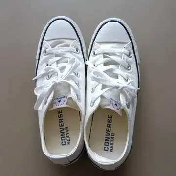 CONVERSE NEXSTAR 화이트 스니커즈