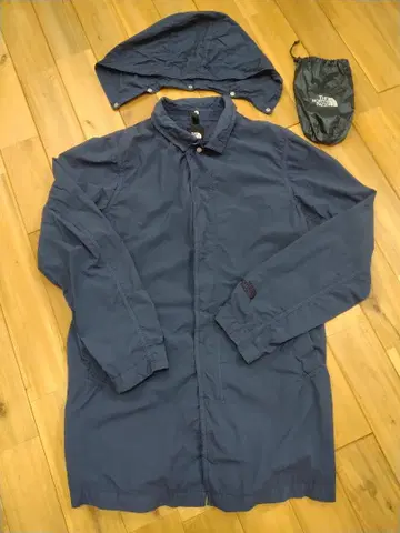 THE NORTH FACE 네이비 나일론 자켓
