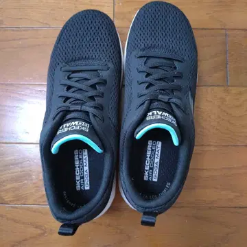 SKECHERS GO WALK 블랙 스니커즈