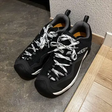 KEEN 스니커즈 등산화 블랙