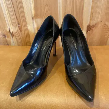 GianvitoRossi 블랙 에나멜 하이힐 34 1/2
