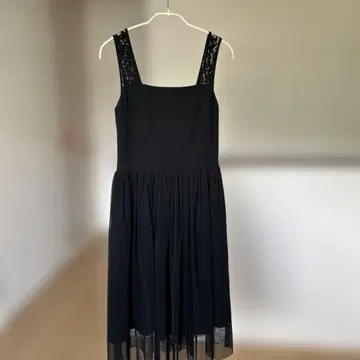 스피쿠스팬 무릎 기장 원피스