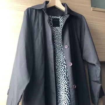 트렌치코트 레오파드 히우 무늬