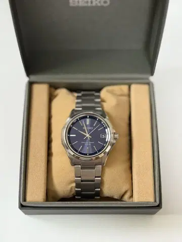 SEIKO 솔라 전파 손목시계 네이비