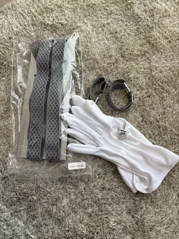 브라이덜 잡화 그레이 서스펜더와 흰 장갑 세트