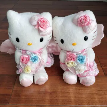 헬로키티 봉제 인형 2체 세트
