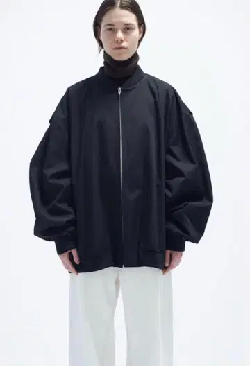URU 우루 21aw zip up blouson