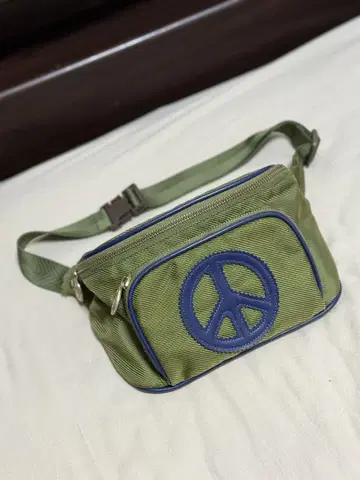 MOSCHINO 모스키노 웨스트 파우치 바디백