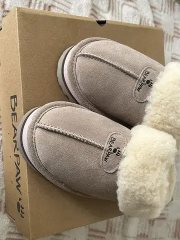 BEARPAW 무스탕 슬리퍼 베이지