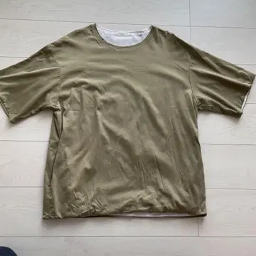 투모로우랜드 티셔츠