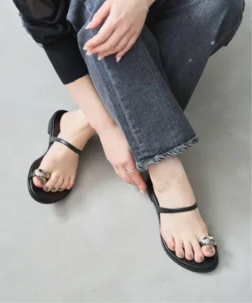 LE TALON 메탈 삼링 샌들