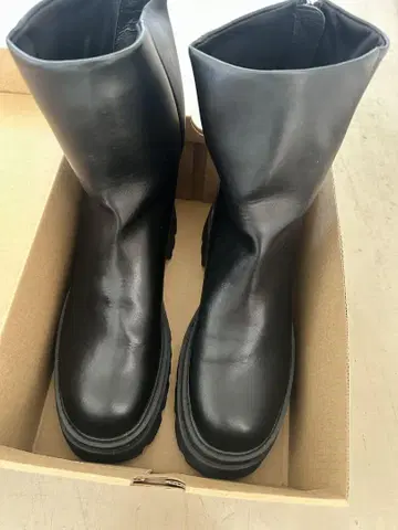 블랙 가죽풍 숏부츠