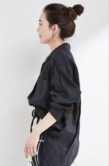 베이크루즈 B.C STOCK 프렌치 린넨 레귤러 셔츠 블랙 FREE