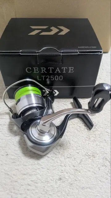 [ 컨디션 최상 ] 다이와 24 셀테이트 LT2500