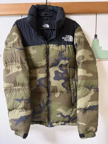 THE NORTH FACE 카모플라쥬 다운 자켓