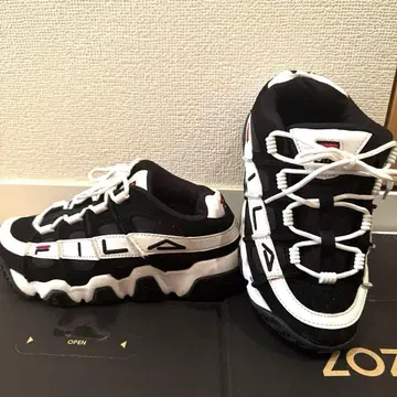 FILA 스니커즈 23.5